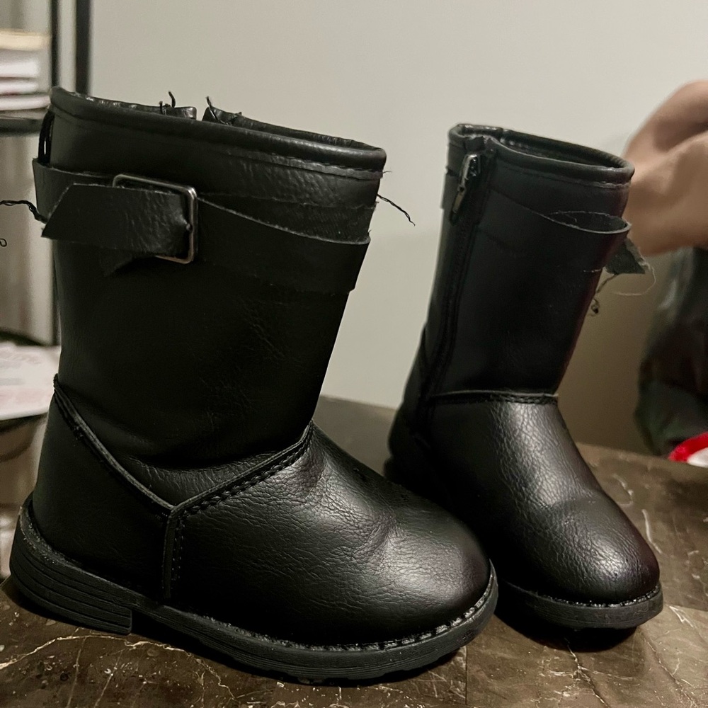 Carter’s Toddler Black Faux Leather Boots – Size 6